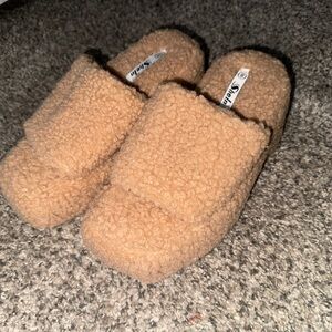 SHEIN Tan Platform Shoes with Suede-like Finish